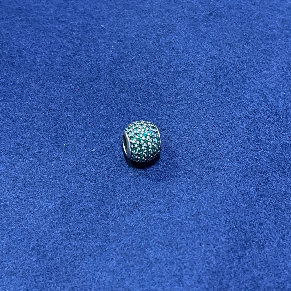Pandora Moments Charms (Retired) - Picture 3 of 6